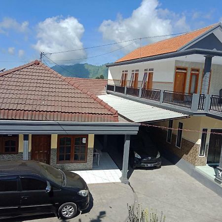 Homestay Anggun Bromo Exterior photo